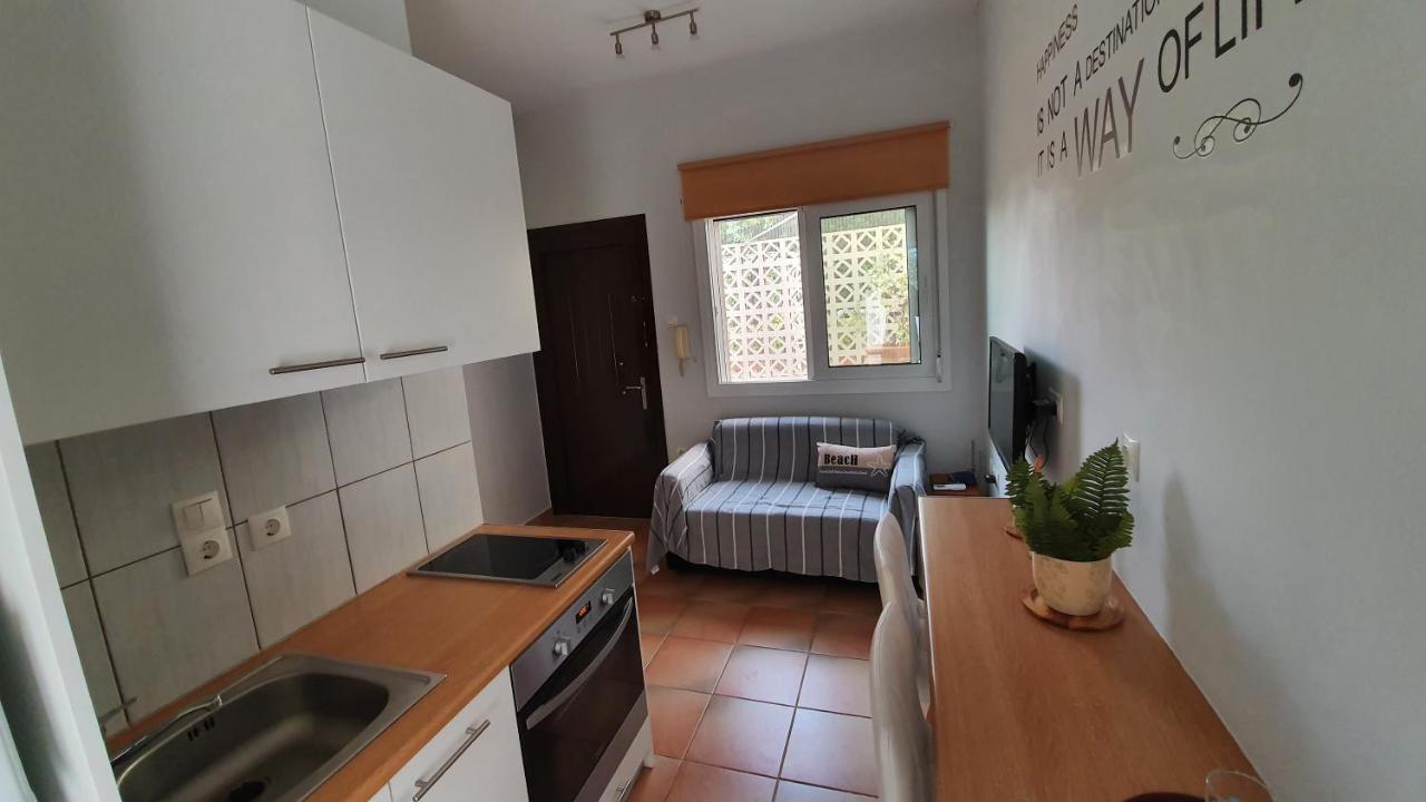אתונה Cozy Seaside Studio In Lemos Vouliagmenis מראה חיצוני תמונה